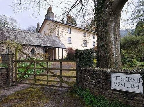 Llanddetty Hall Farm