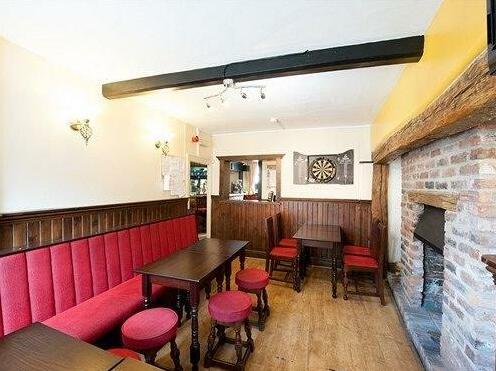 The Red Lion Tarvin - Photo3