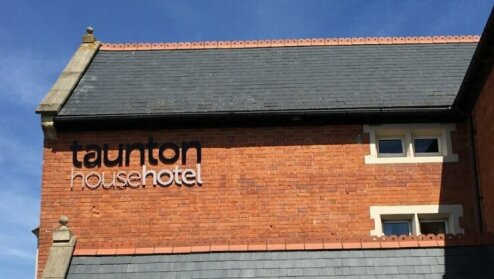 Taunton House Hotel