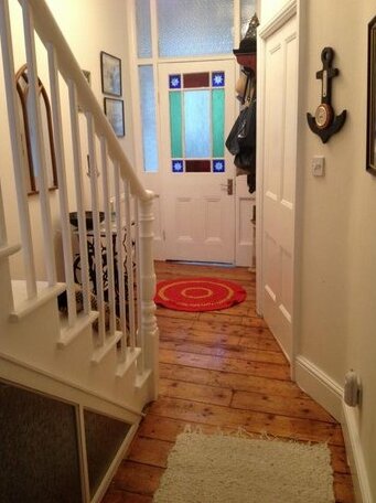 Rainbows End Tenby - Photo4