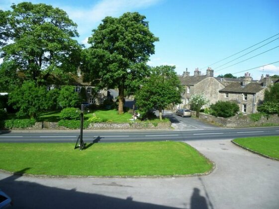 The Old Hall Inn - Photo2