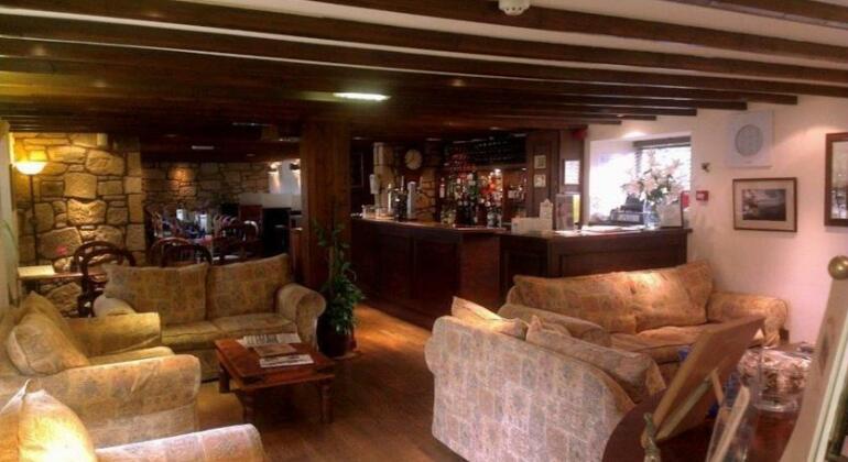 The Harviestoun Country Hotel Tillicoultry - Photo2