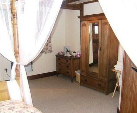 Lakeview Guest House at Toddington - Photo2
