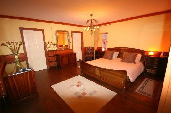 Country Retreat Bed & Breakfast - Photo2