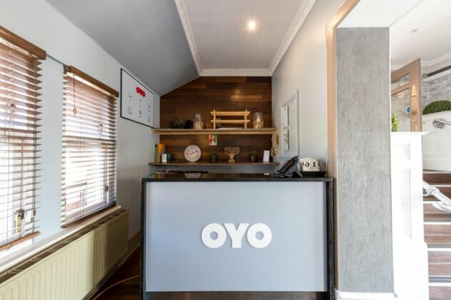 OYO Redstone Hotel - Photo2