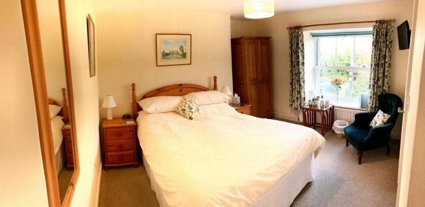 Lynwood House Bed and Breakfast - Photo3
