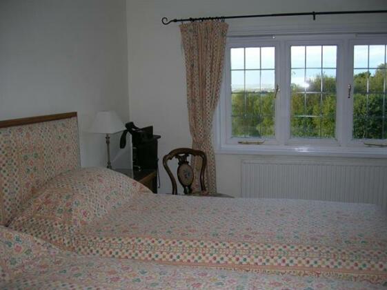 The Leys Bed and Breakfast - Photo2