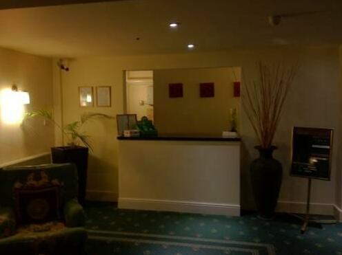 Beverley Hotel - Photo3