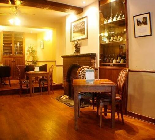 Kings Head Inn Warwick - Photo4