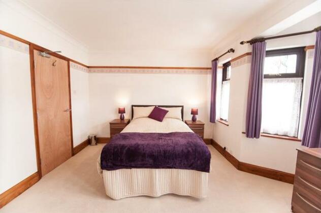 Holywell Guest House Watford - Photo4