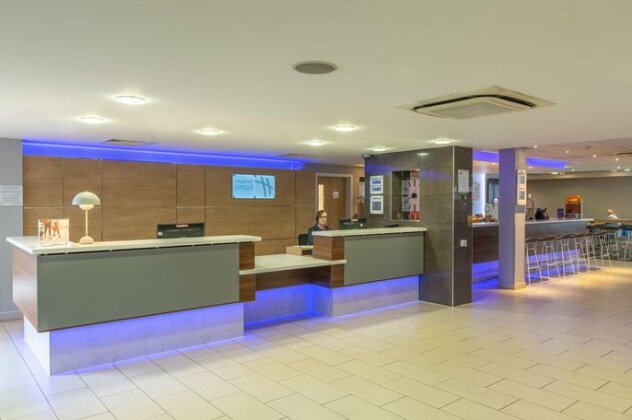 Holiday Inn Express Kettering Corby - Photo2