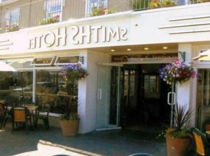 Smiths Hotel - Photo3