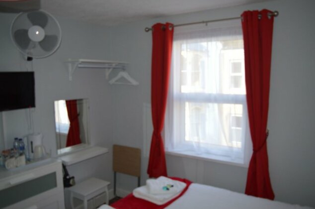 Brierley Guesthouse - Photo3