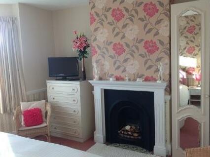 Pink House Bed and Breakfast Weymouth - Photo4