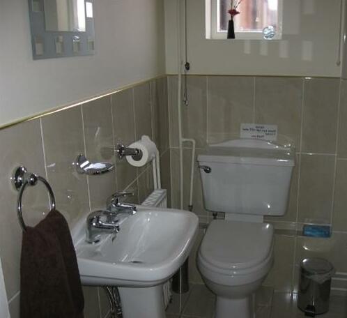 Whitecliff Guest House - Photo3