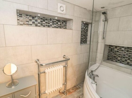 11a Church Street Whitby - Photo4