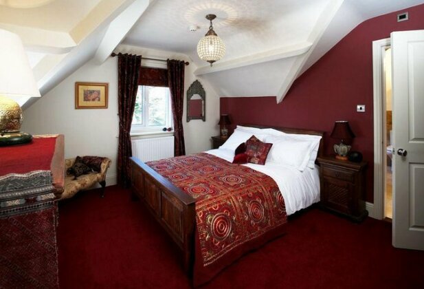 Dillons of Whitby - Photo3