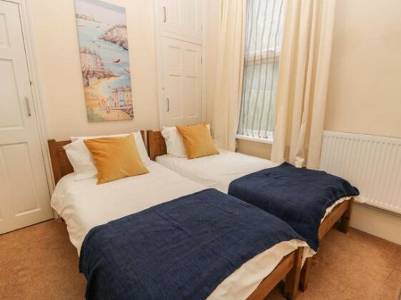 Flat 4 Whitby - Photo3