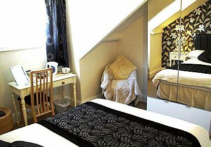 High Tor Guest House - Photo3