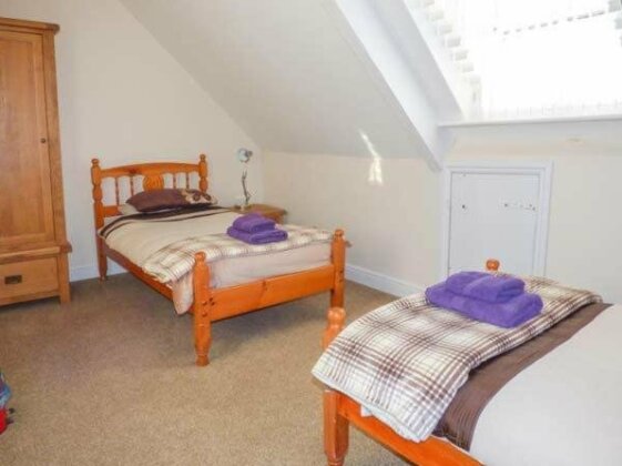 Mayfield Manor - Photo2