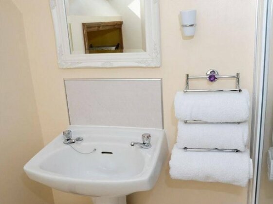 Pinewood House Whitby - Photo2