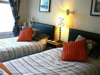 Prospect Villa Guest House - Photo2
