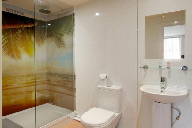 Silver Street Suites - Photo5