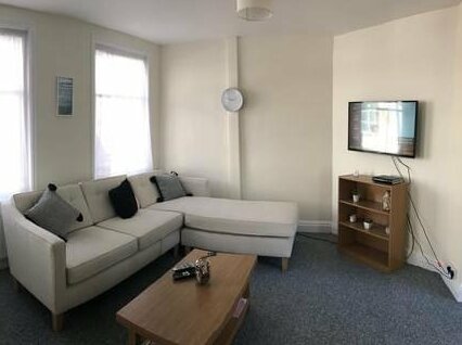 The Whitby Way Flat - Photo2