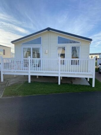 Impeccable 2-Bed Lodge in Whitley Bay - Photo2