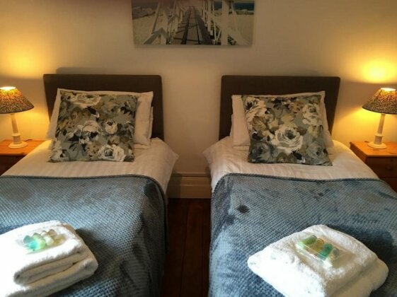 Sandsides Guest House - Photo2