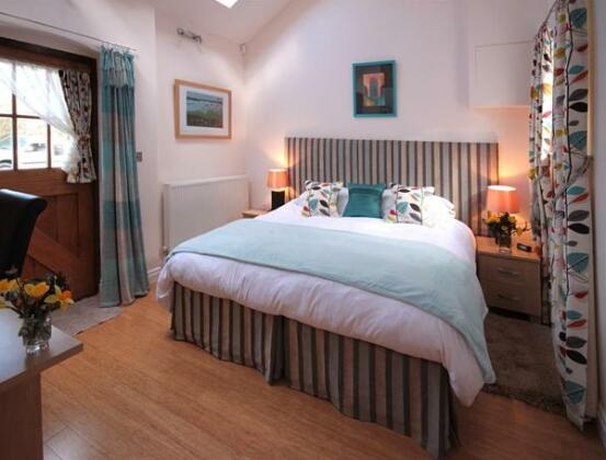 Yew Tree House Bed and Breakfast - Photo3