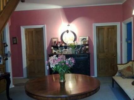 Orchard Pond Bed & Breakfast - Photo2