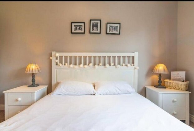 Wilmslow Airbnb - Photo3