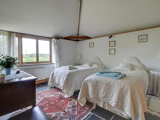 Holiday Home Brook Farm Oast - Photo3