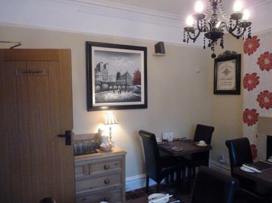 Autumn Leaves Guest House - Photo5