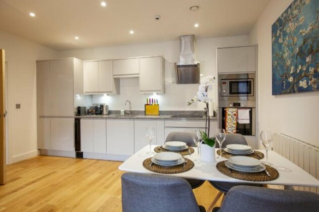 Urban Living's King Edward Luxury Apartments in the heart of Windsor - Photo2