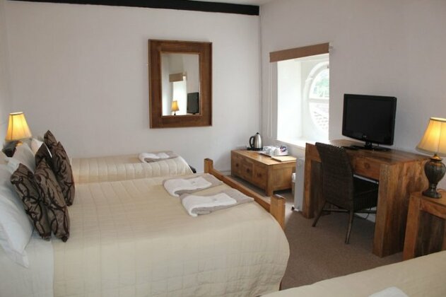 The Coach House Winterbourne - Photo4