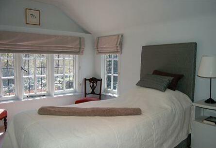 Arundel Holt Court Bed and Breakfast Petworth - Photo5