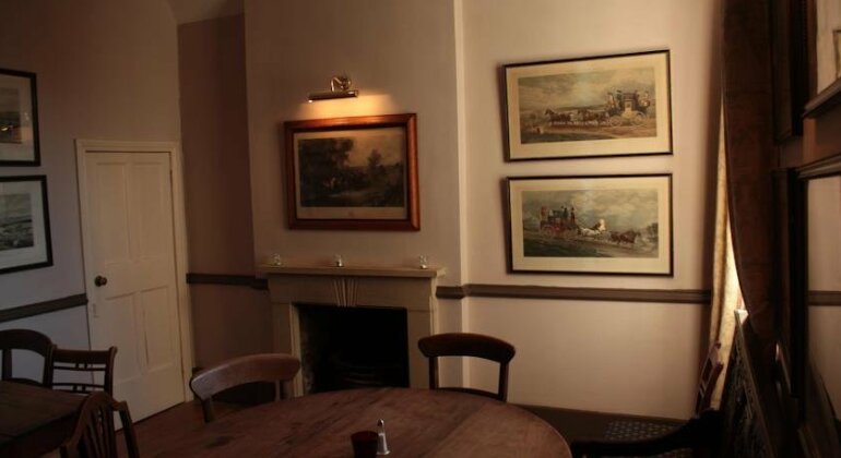 The Derby Arms - Photo2