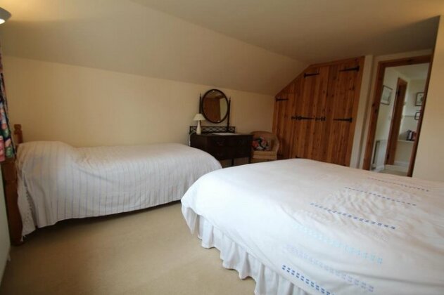 Forge Cottage Wootton Courtenay - Photo3