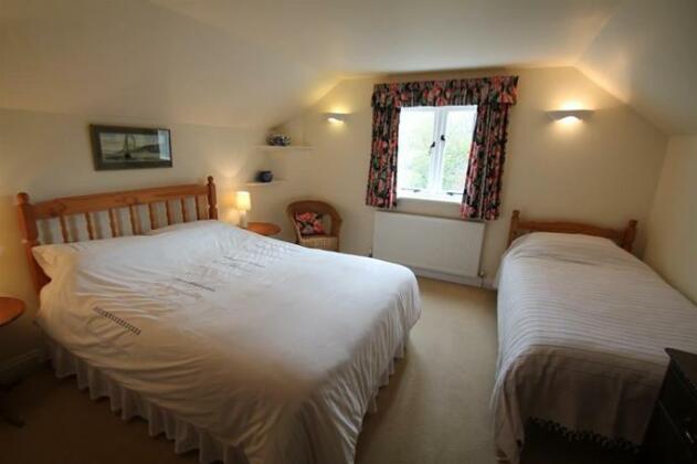 Forge Cottage Wootton Courtenay - Photo4