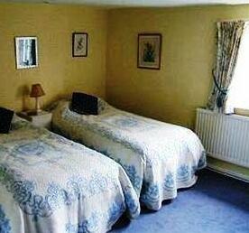 The Finches Bed & Breakfast Marlborough England - Photo2