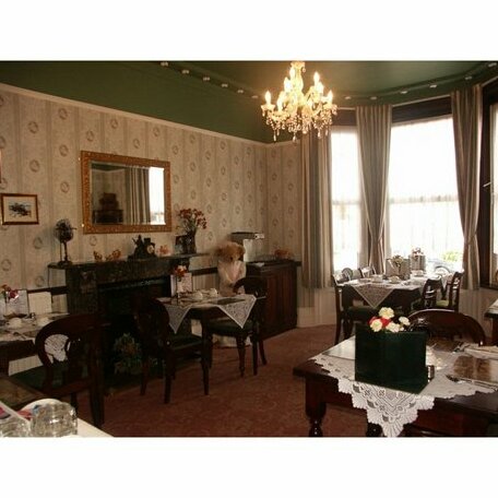 The Moorings - Guest House - Photo3