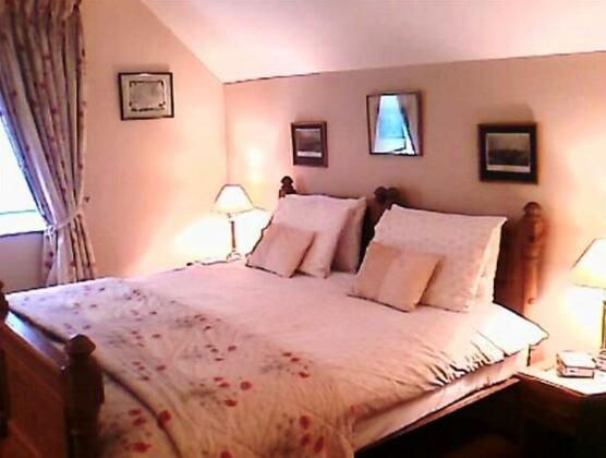Coach House Bed & Breakfast - Photo2