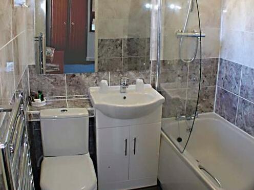 Downe Arms Country Inn - Photo5