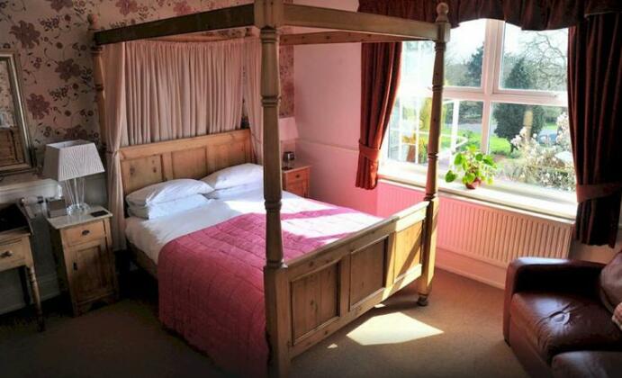 Bishops Guest Accommodation - Photo4