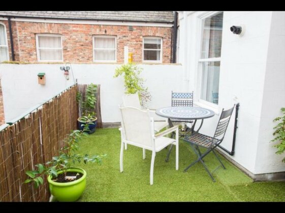 Gillygate Holiday Apartment - Photo5