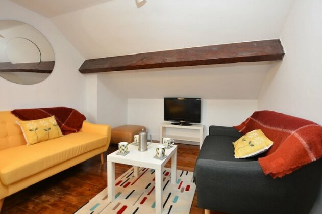 In-Town Guest Accommodation - Photo4