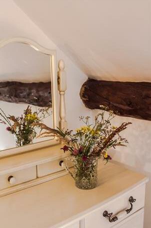 Lowfield Cottage - Photo3