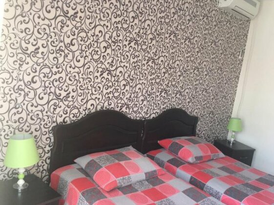 13 Rustaveli Ave Guest House - Photo2